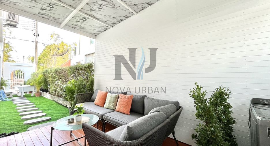 For rent 4 bedrooms house in East Pattaya, Pattaya