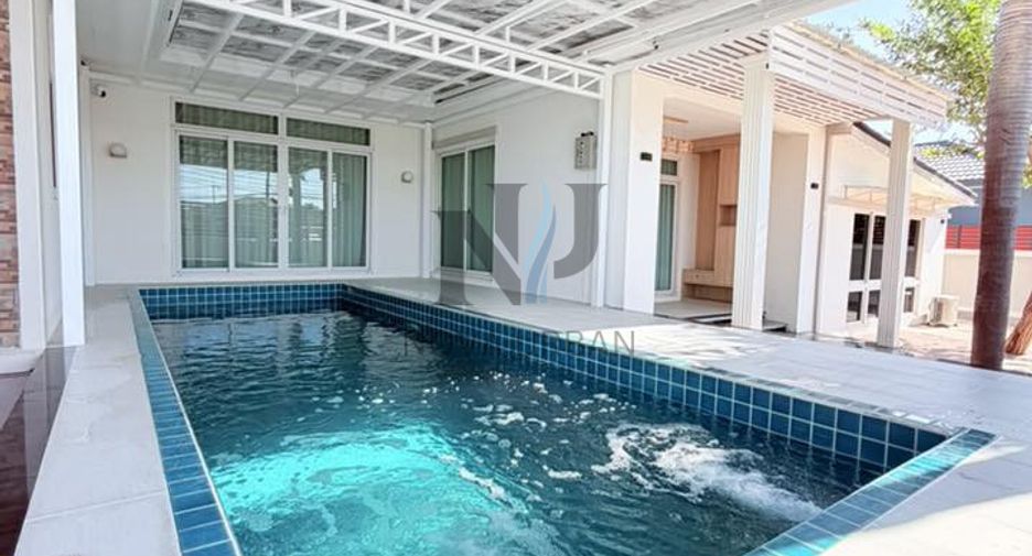 For rent 3 bedrooms villa in East Pattaya, Pattaya