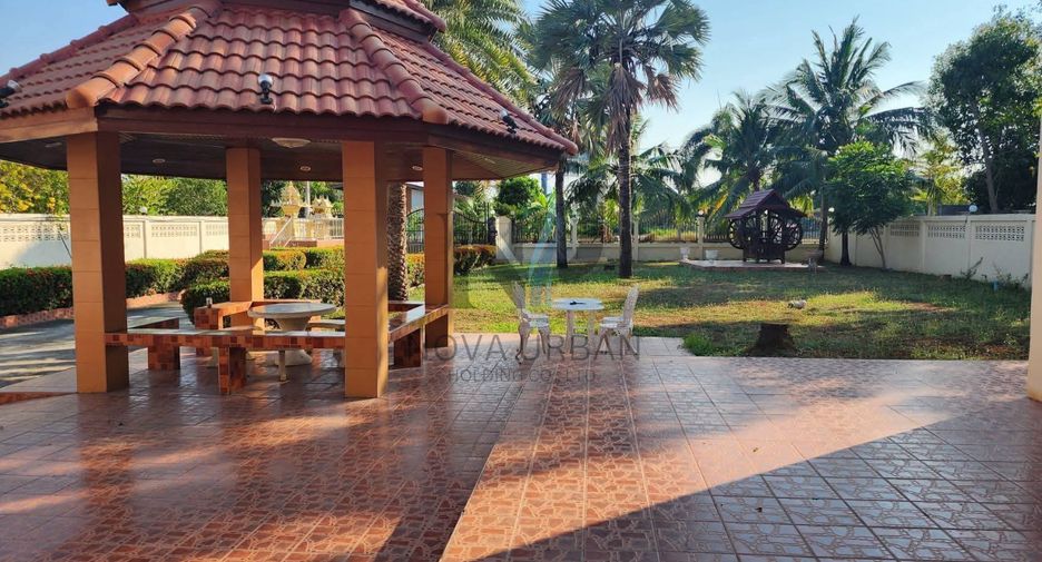 For rent 3 bedrooms house in East Pattaya, Pattaya
