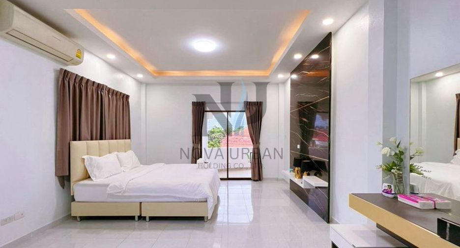 For sale 4 bedrooms house in Bang Lamung, Chonburi