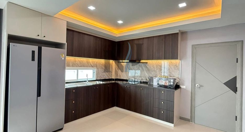 À vendre 5 chambres maison à Bang Lamung, Chonburi