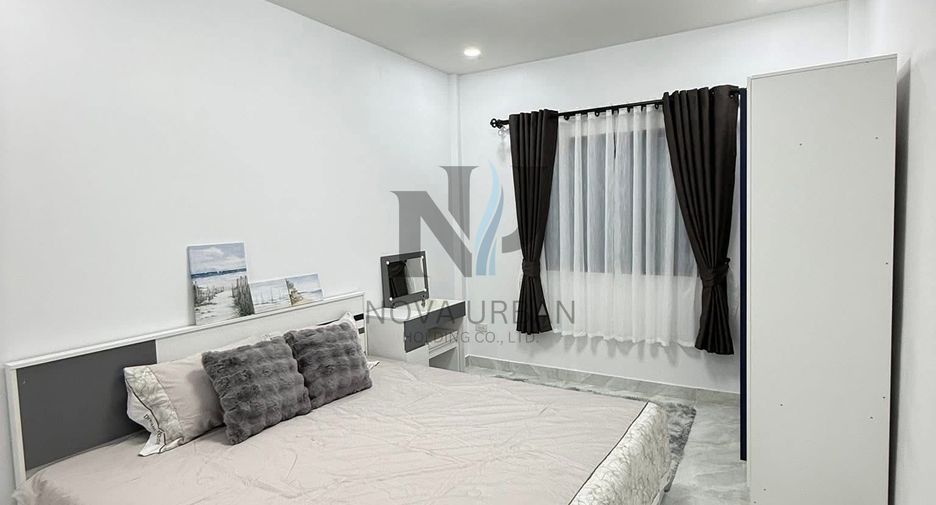 For sale 4 bedrooms house in Bang Lamung, Chonburi