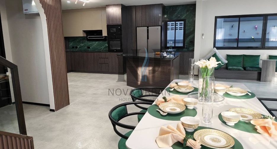For sale 5 bedrooms house in Bang Lamung, Chonburi