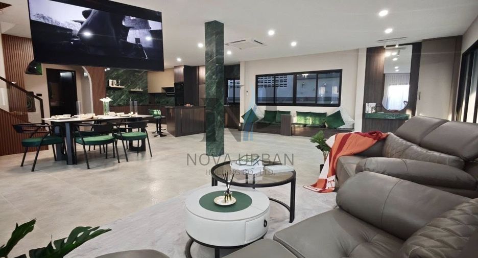 For sale 5 bedrooms house in Bang Lamung, Chonburi