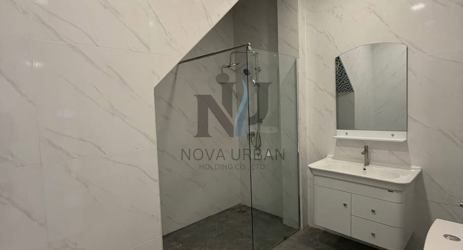 For sale 4 bedrooms townhouse in South Pattaya, Pattaya