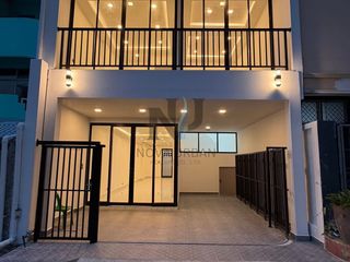 For sale 4 bedrooms townhouse in Bang Lamung, Chonburi