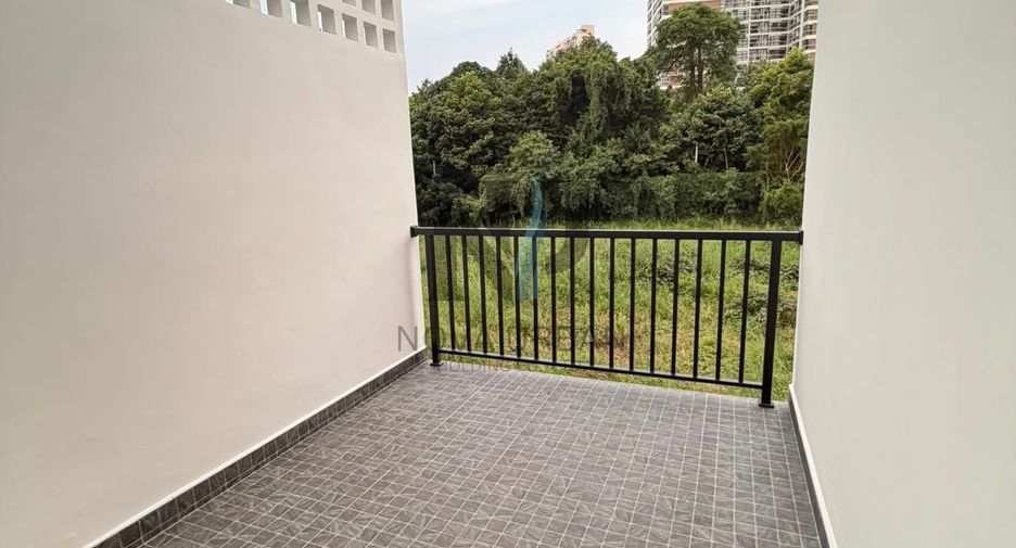 For sale 4 bedrooms townhouse in South Pattaya, Pattaya
