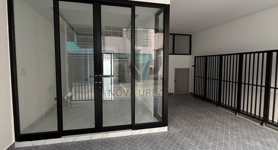 For sale 4 bedrooms townhouse in South Pattaya, Pattaya