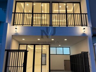 For sale 4 bedrooms townhouse in Bang Lamung, Chonburi