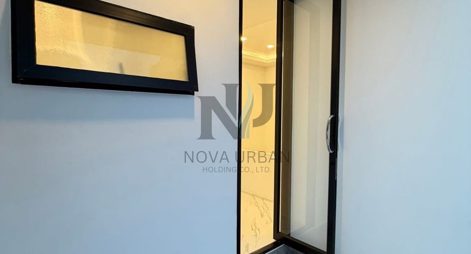 For sale 4 bedrooms townhouse in South Pattaya, Pattaya
