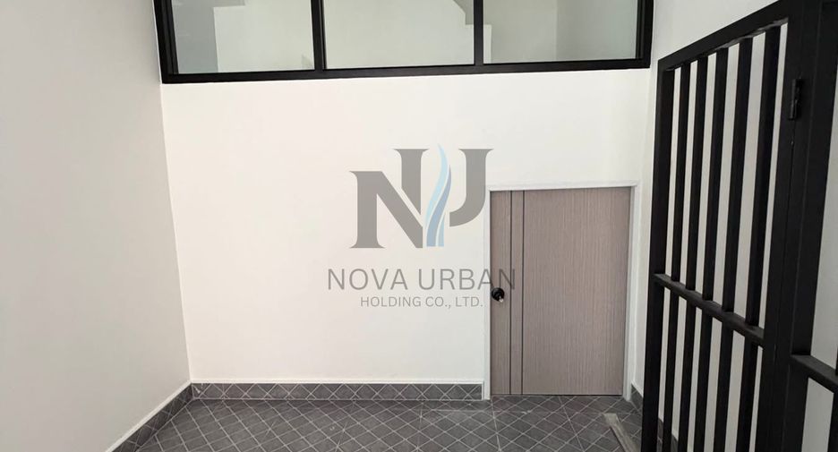 For sale 4 bedrooms townhouse in South Pattaya, Pattaya