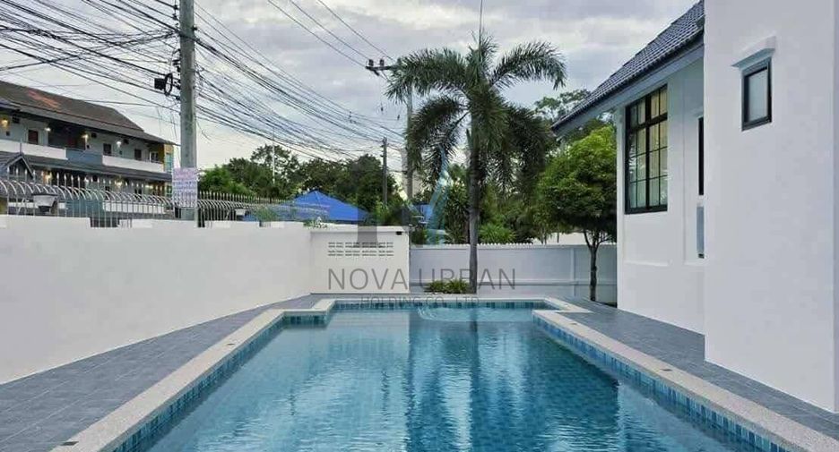 For sale 4 bedrooms house in Bang Lamung, Chonburi