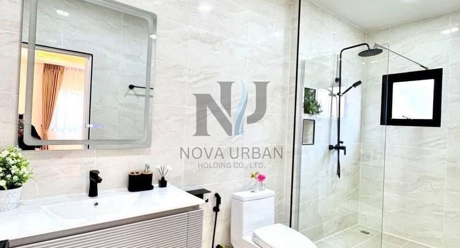 For sale 4 bedrooms house in Bang Lamung, Chonburi