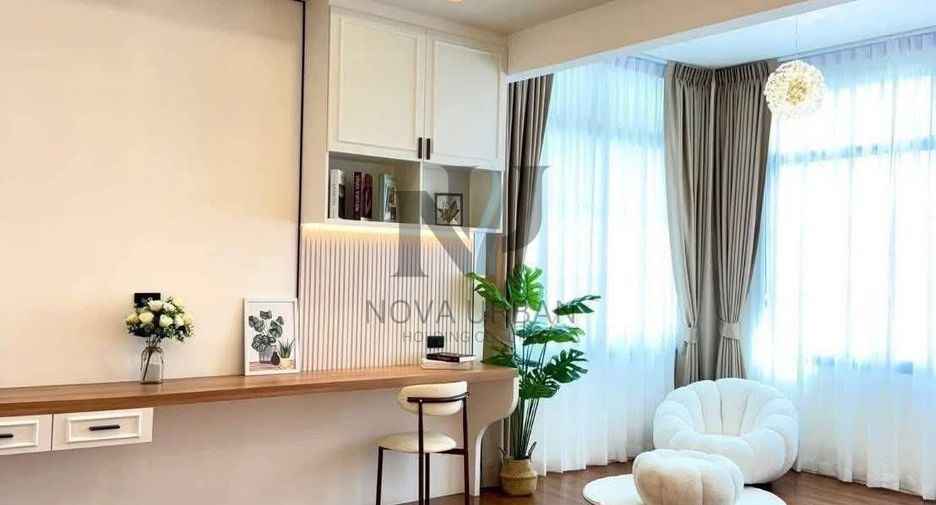 For sale 4 bedrooms house in Bang Lamung, Chonburi