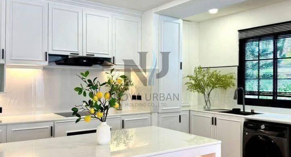 For sale 4 bedrooms house in Bang Lamung, Chonburi