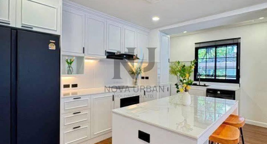 For sale 4 bedrooms house in Bang Lamung, Chonburi