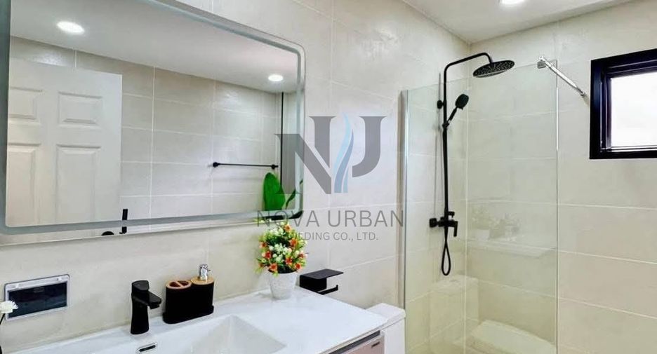 For sale 4 bedrooms house in Bang Lamung, Chonburi