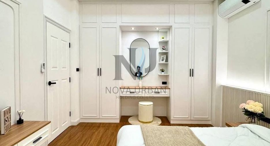 For sale 4 bedrooms house in Bang Lamung, Chonburi