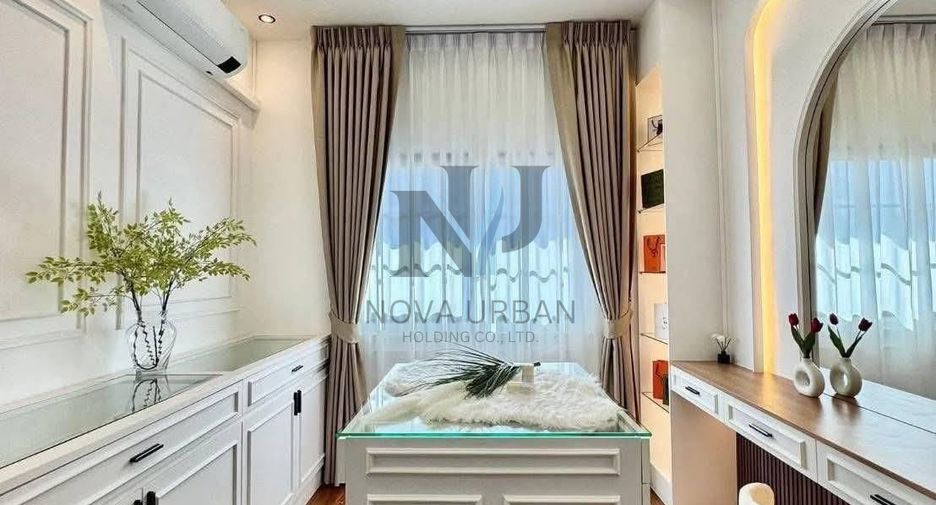 For sale 4 bedrooms house in Bang Lamung, Chonburi