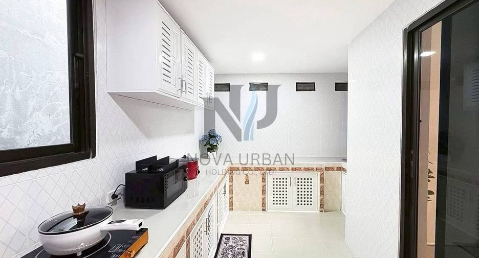 For rent 5 bedrooms house in Bang Lamung, Chonburi