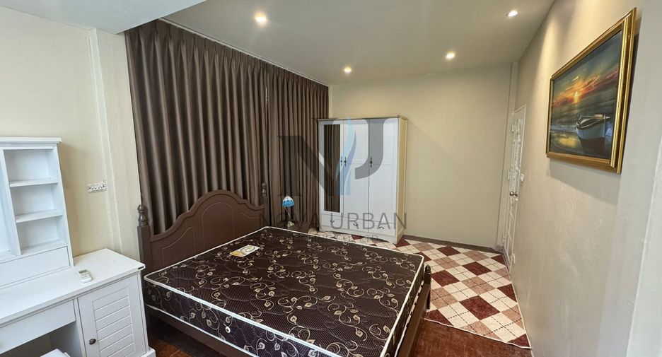 For sale 4 bedrooms villa in Bang Lamung, Chonburi