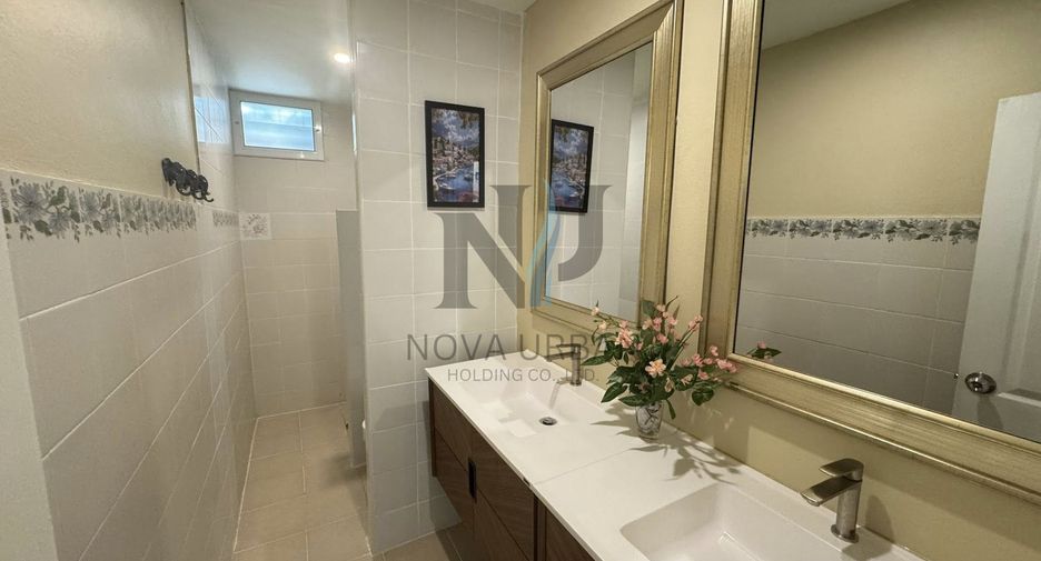 For sale 4 bedrooms villa in Bang Lamung, Chonburi