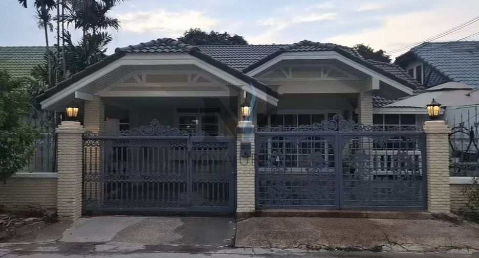 For sale 4 bedrooms villa in Bang Lamung, Chonburi