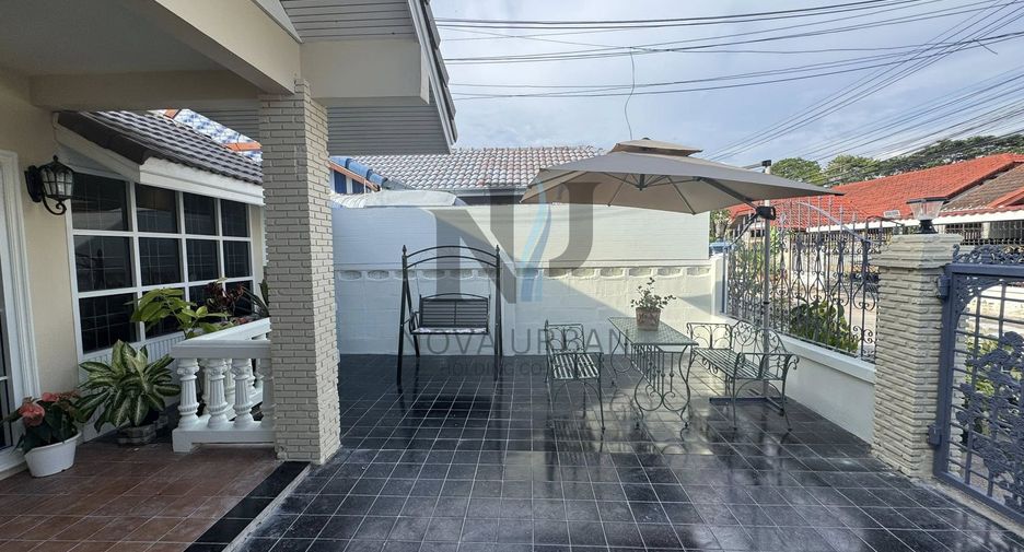 For sale 4 bedrooms villa in Bang Lamung, Chonburi