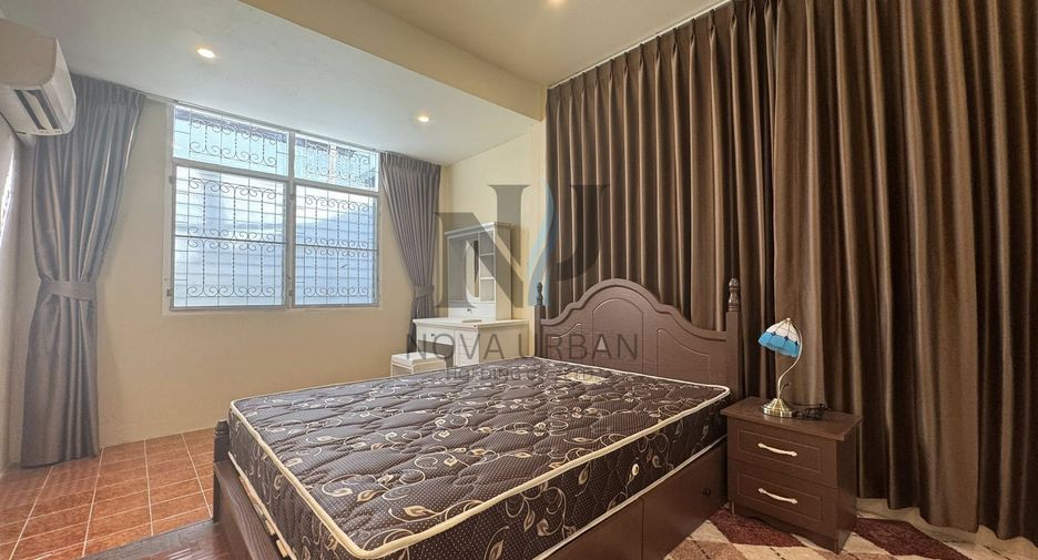 For sale 4 bedrooms villa in Bang Lamung, Chonburi