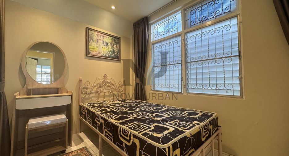 For sale 4 bedrooms villa in Bang Lamung, Chonburi