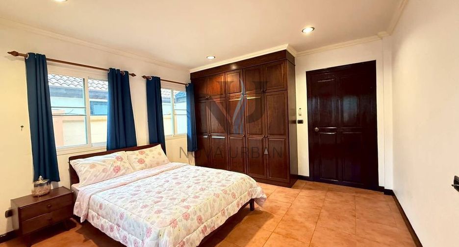 Villa zum Kauf mit 4 Zimmer in Huay Yai, Pattaya