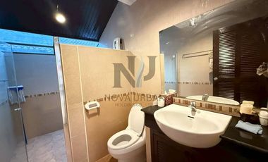 Villa zum Kauf mit 4 Zimmer in Huay Yai, Pattaya