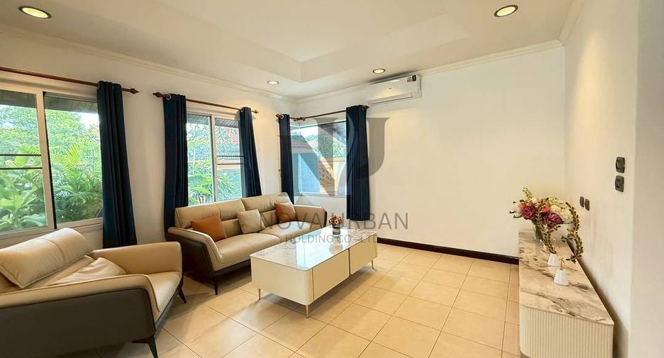 Villa zum Kauf mit 4 Zimmer in Huay Yai, Pattaya