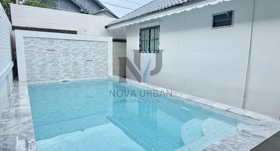For sale 3 bedrooms villa in Bang Lamung, Chonburi