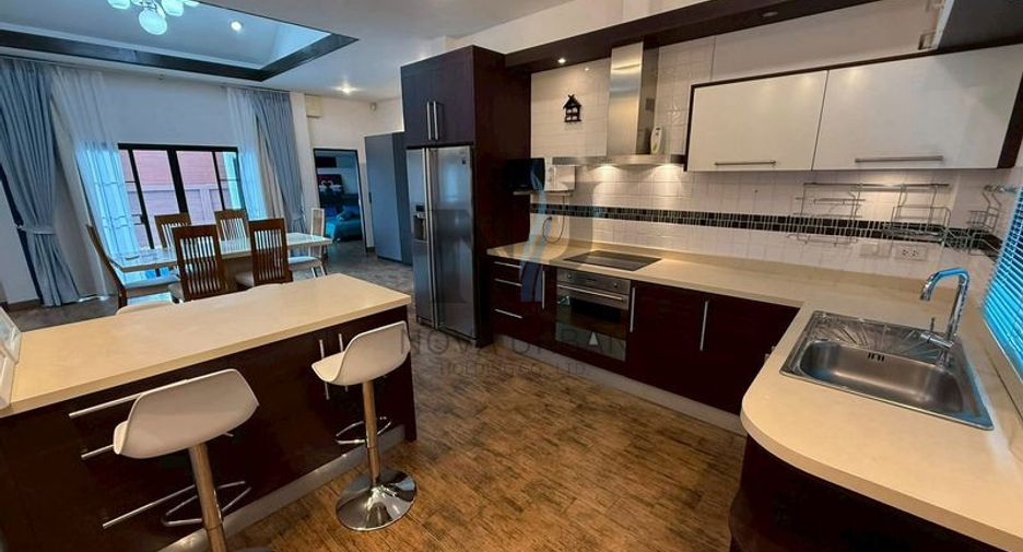For sale 3 bedrooms villa in Huay Yai, Pattaya