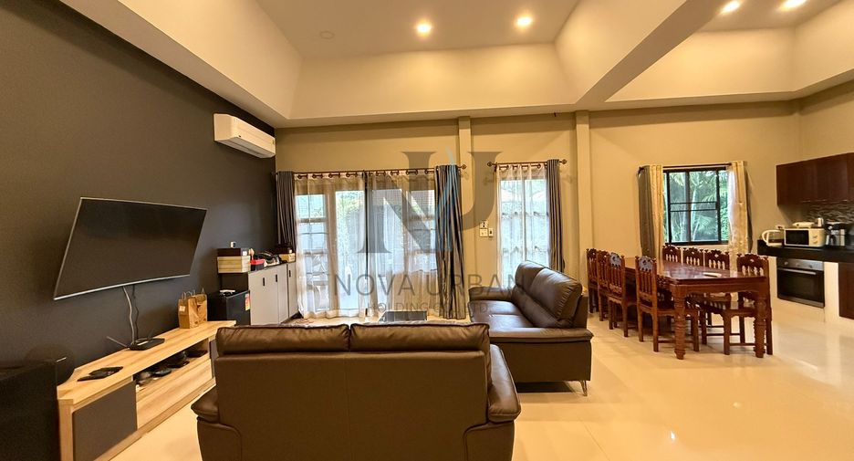 For sale 3 bedrooms villa in East Pattaya, Pattaya