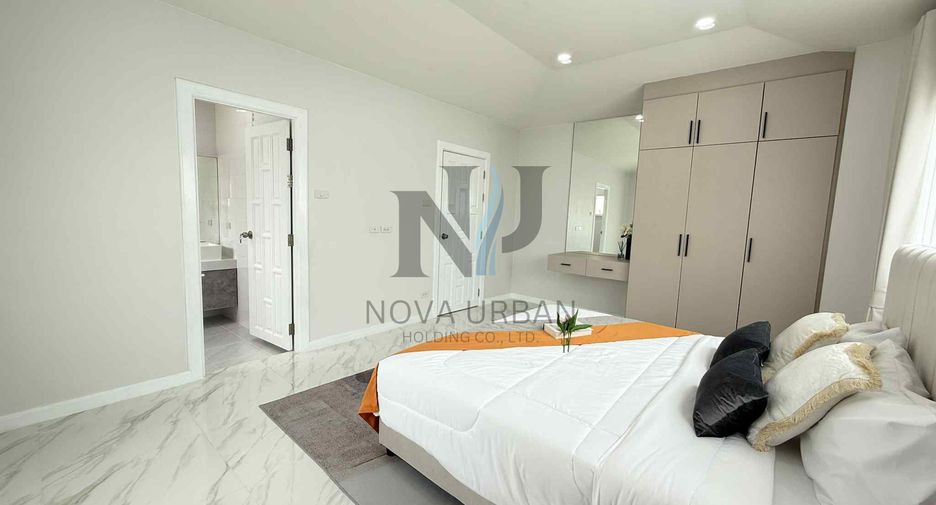 For sale 4 bedrooms villa in Bang Lamung, Chonburi