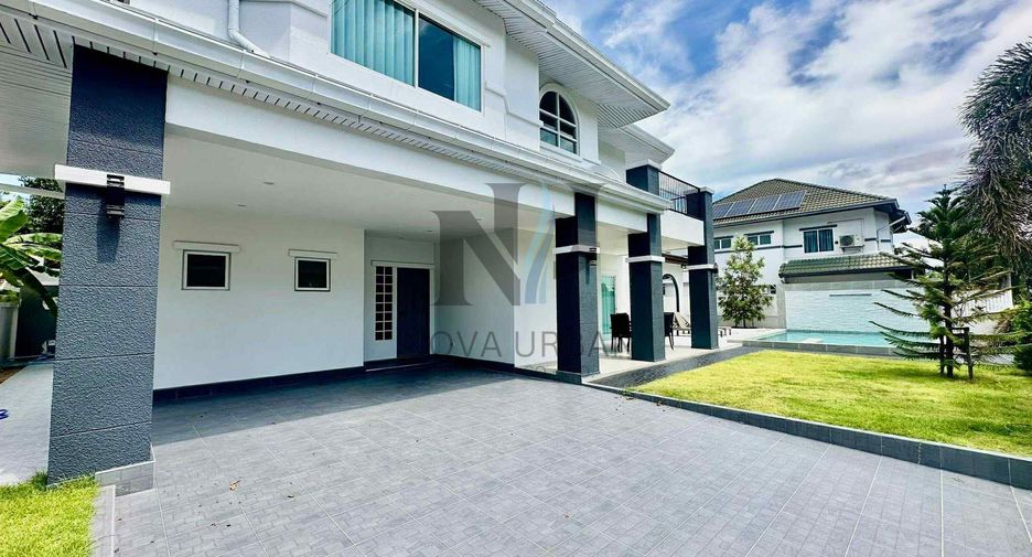 For sale 4 bedrooms villa in Bang Lamung, Chonburi