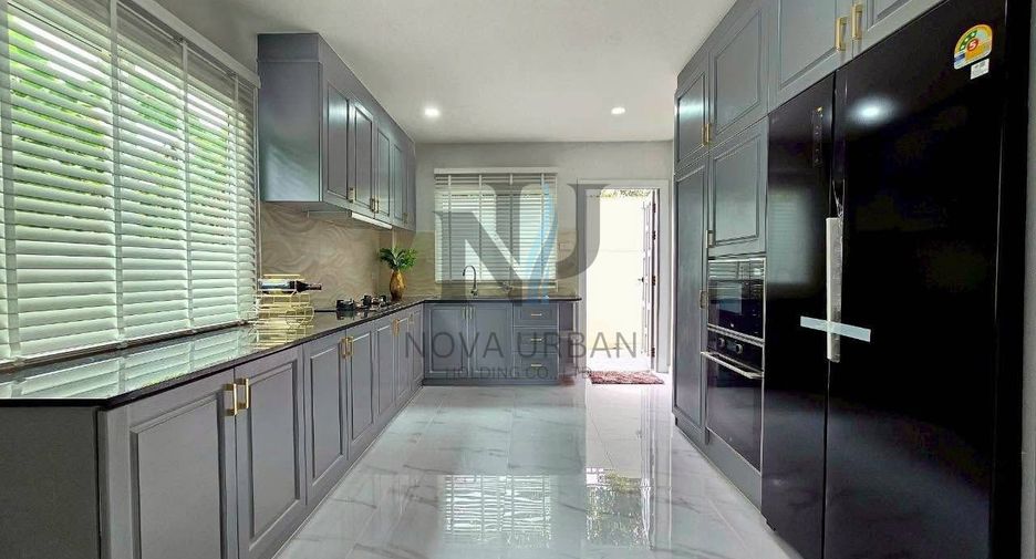 For sale 4 bedrooms villa in Bang Lamung, Chonburi