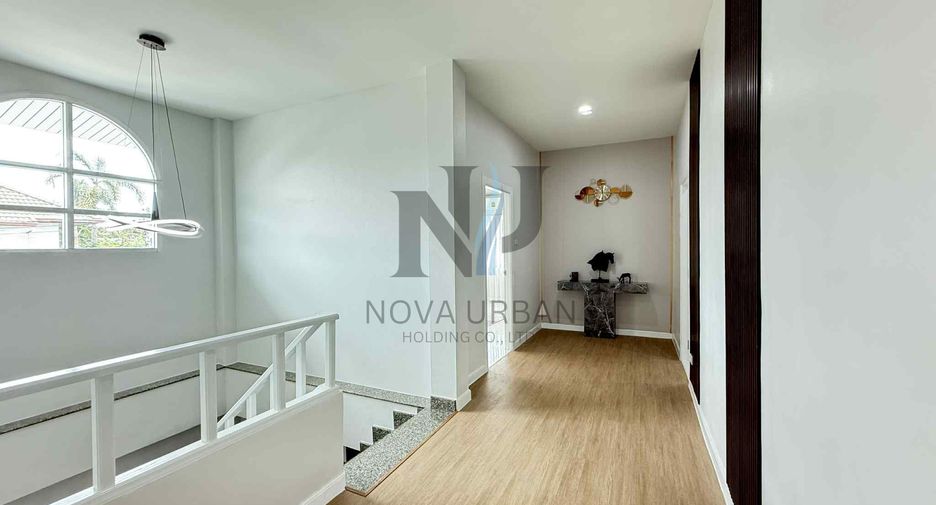 For sale 4 bedrooms villa in Bang Lamung, Chonburi