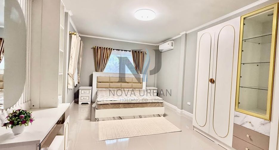 For sale 4 bedrooms villa in Bang Lamung, Chonburi