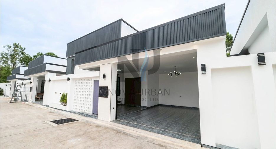 For sale 3 bedrooms villa in East Pattaya, Pattaya