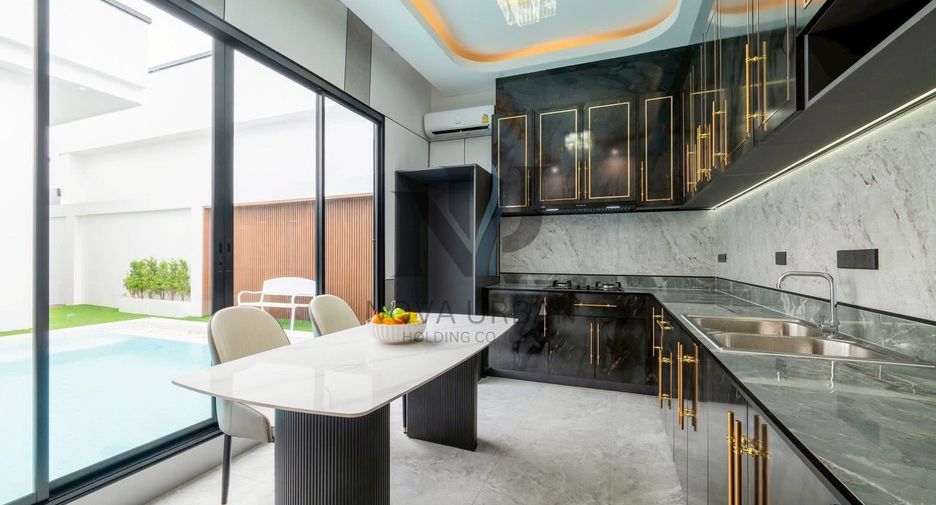 For sale 3 bedrooms villa in East Pattaya, Pattaya
