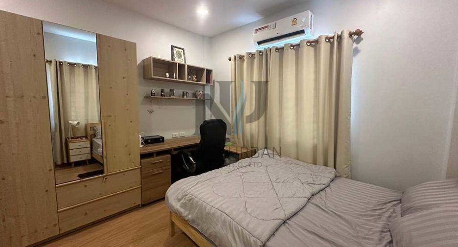 Casa en venta de 4 habitaciones en Bang Lamung, Chonburi