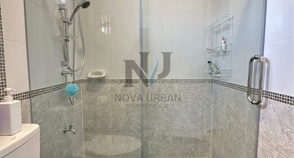 Casa en venta de 4 habitaciones en Bang Lamung, Chonburi