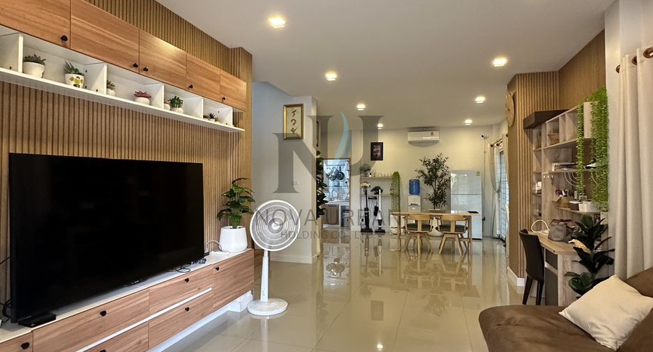 Casa en venta de 4 habitaciones en Bang Lamung, Chonburi