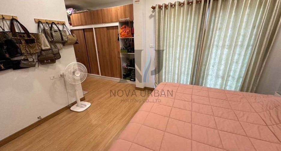 Casa en venta de 4 habitaciones en Bang Lamung, Chonburi