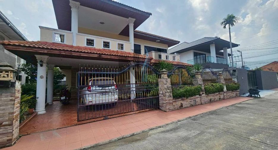 Продажа 4 спальни вилла в Йомтиен, Паттайя