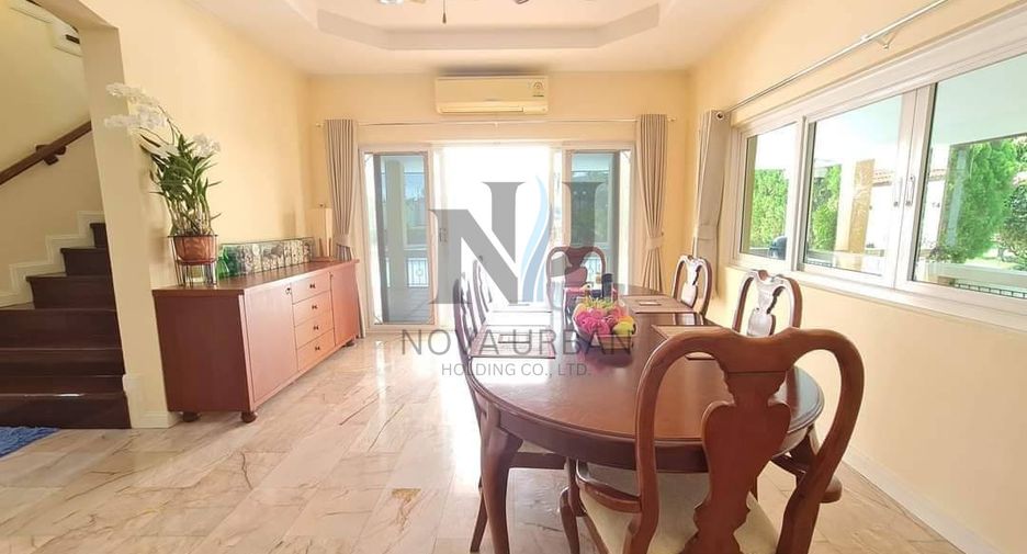 For sale 4 bedrooms villa in Sattahip, Chonburi