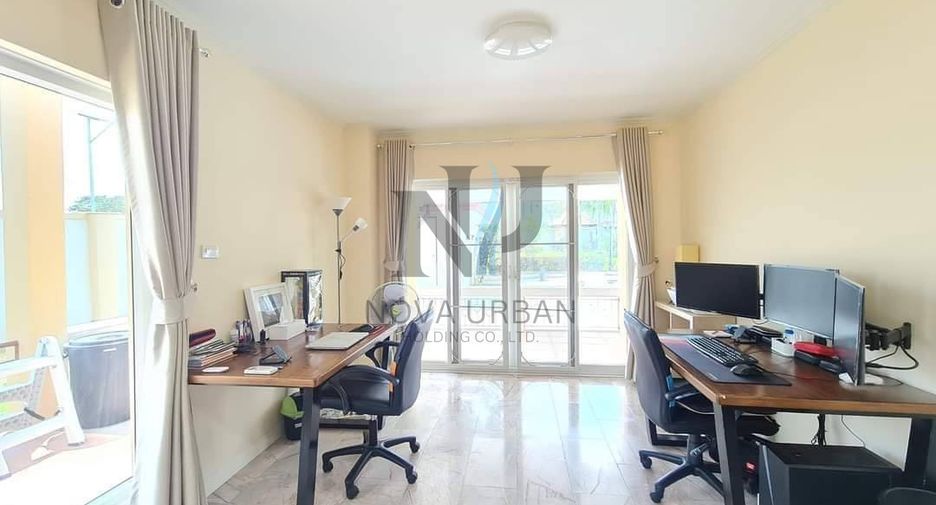For sale 4 bedrooms villa in Sattahip, Chonburi
